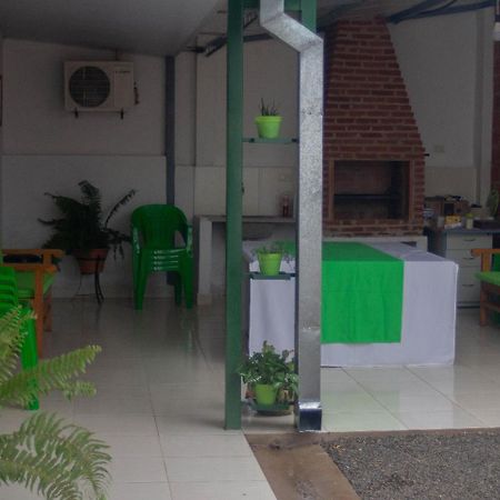 Helecho'S Hostal Ostello Encarnación Esterno foto