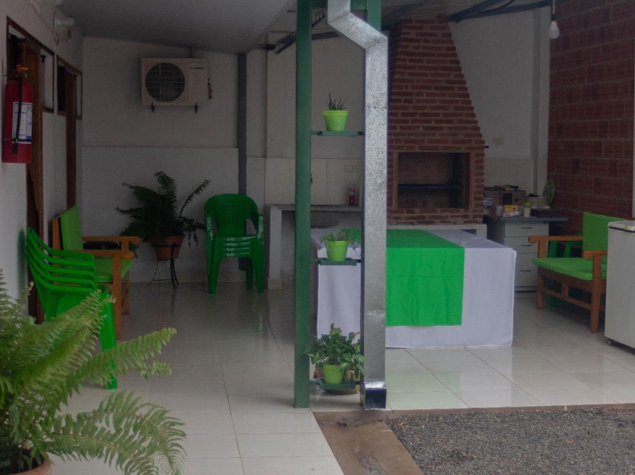 Helecho'S Hostal Ostello Encarnación Esterno foto